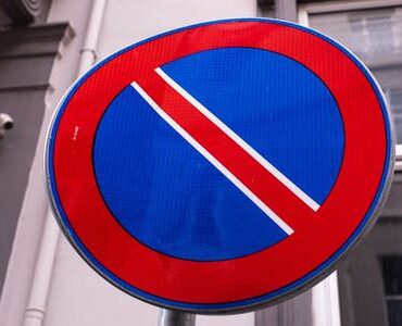 Halteverbotszone Heidenheim Halteverbotsschild an einer Hauswand – Halteverbotszone Heidenheim